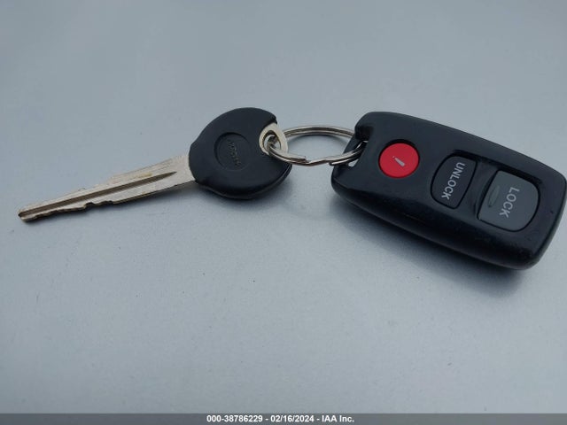 2003 MAZDA PROTEGE5 VIN: JM1BJ245931193075