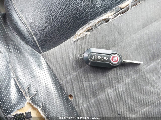 2013 FIAT 500 3C3CFFBR2DT677574 Photo 10