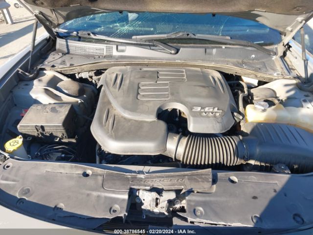 2C3CDXHG5JH119739 Dodge Charger Sxt Plus Rwd