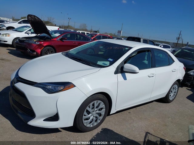 Toyota COROLLA LE 2017 5YFBURHE4HP636634 Image 2