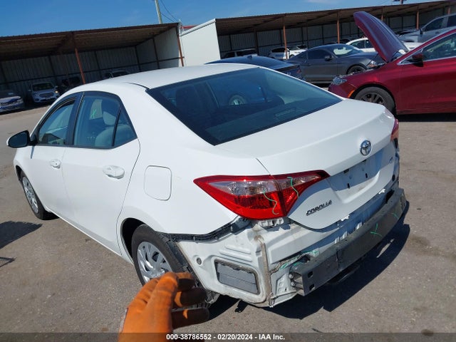 Toyota COROLLA LE 2017 5YFBURHE4HP636634 Image 3