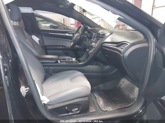 3FA6P0VP0JR115040 Ford Fusion Sport