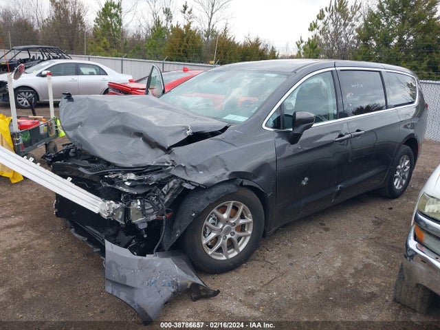 2C4RC1CG3PR605613 Chrysler Voyager Lx