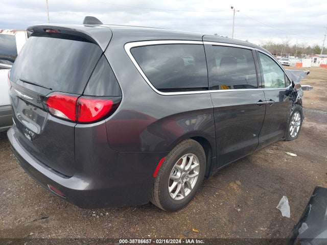 2C4RC1CG3PR605613 Chrysler Voyager Lx