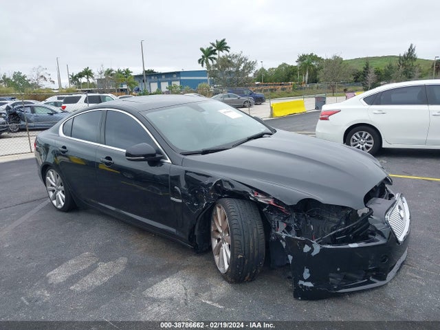 2010 JAGUAR XF SAJWA0GB0ALR77266 Photo 0