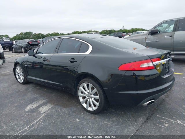 2010 JAGUAR XF SAJWA0GB0ALR77266 Photo 2