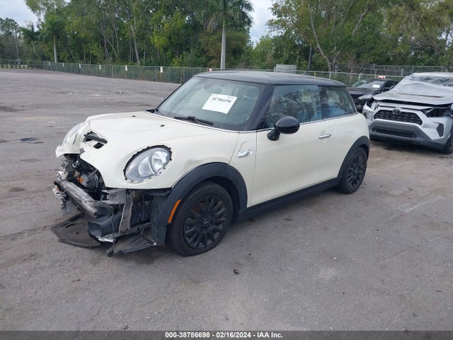 2018 MINI HARDTOP WMWXP7C56J3C62146 Photo 1