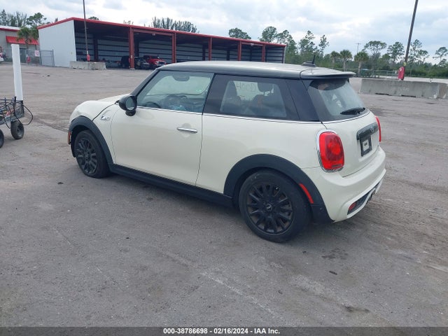 2018 MINI HARDTOP WMWXP7C56J3C62146 Photo 2