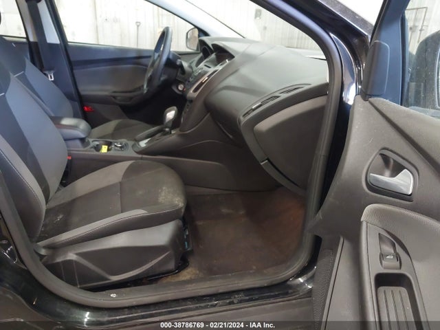 Ford FOCUS SE 2014 1FADP3F22EL441504 Image 5