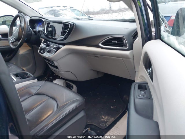 2C4RC1BG5MR589363 Chrysler Pacifica Touring L