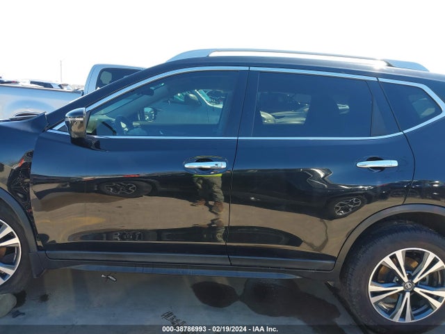 Nissan ROGUE SV 2019 5N1AT2MT7KC765182 Image 15