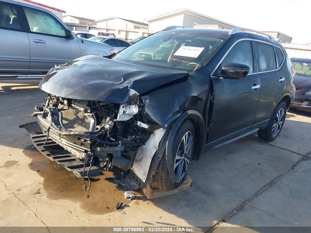 Nissan ROGUE SV 2019 5N1AT2MT7KC765182 Image 2