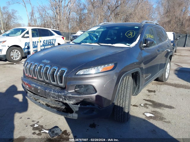 Jeep Cherokee Latitude 2016 1C4PJMCB2GW361415 Image 2