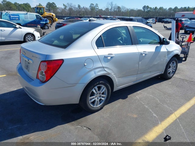1G1JD5SH2F4152784 Chevrolet Sonic Lt Manual