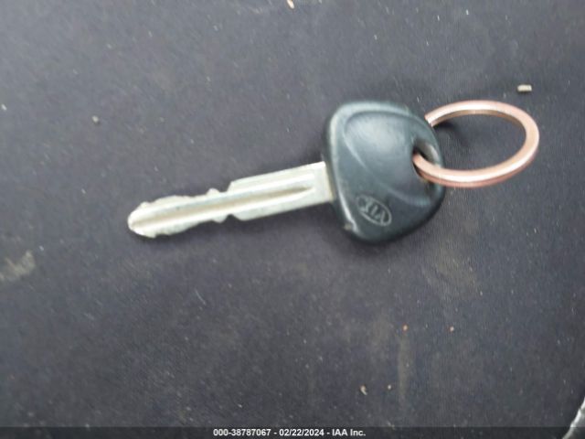 KNAFK4A67E5073548 KIA FORTE LX