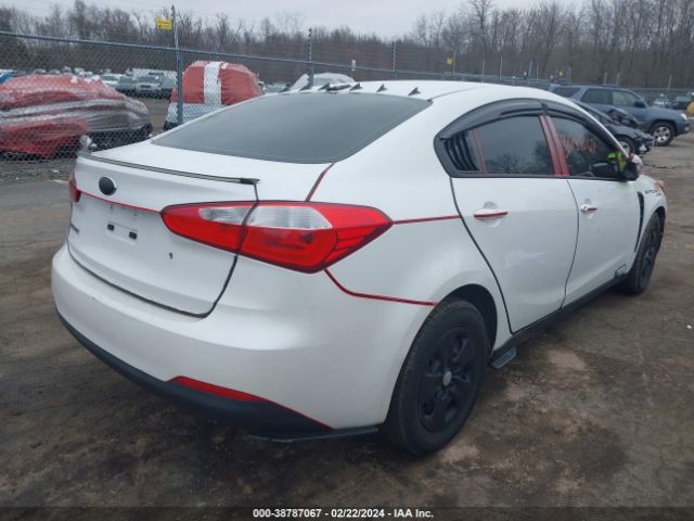 KNAFK4A67E5073548 KIA FORTE LX
