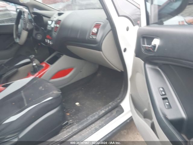 KNAFK4A67E5073548 KIA FORTE LX