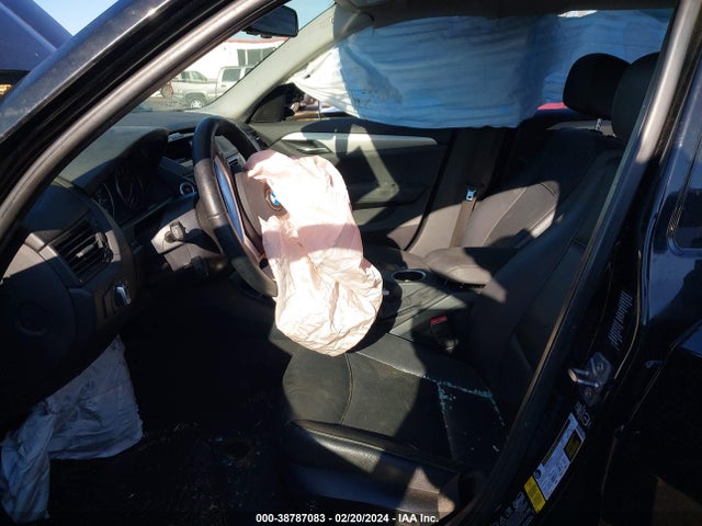BMW X1 Xdrive28i 2014 WBAVL1C5XEVY18319 Image 5