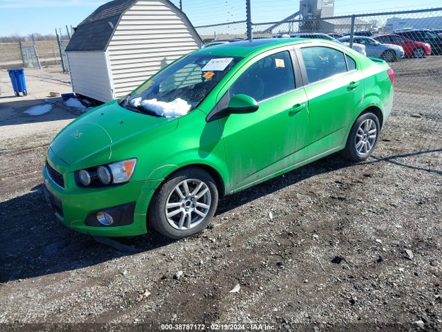 Chevrolet Sonic Lt Auto 2015 1G1JC5SH1F4181969 Image 2
