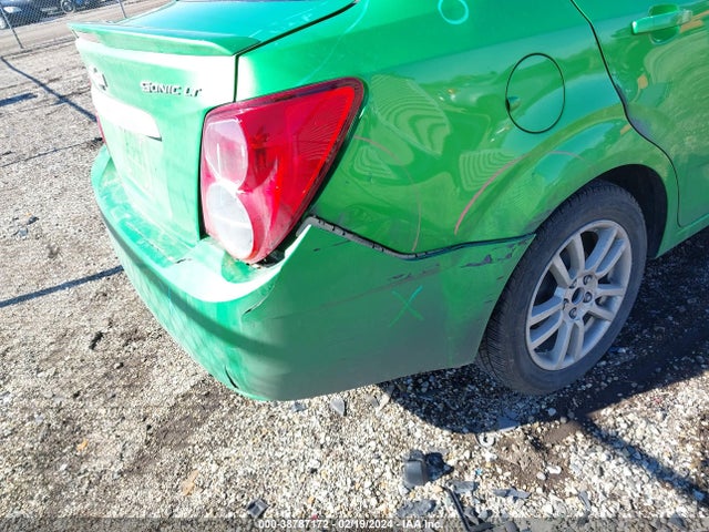 Chevrolet Sonic Lt Auto 2015 1G1JC5SH1F4181969 Image 6