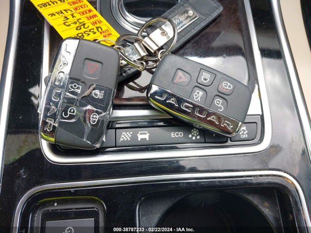 2020 JAGUAR XF SPORTBACK SAJBK2GX2LCY84285 Photo 10