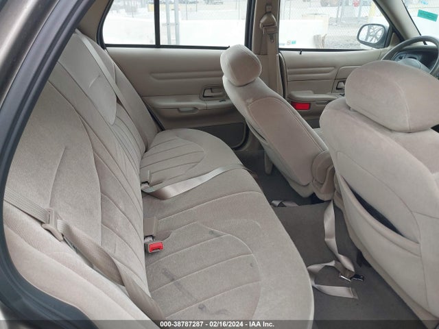 2001 FORD CROWN VICTORIA VIN: 2FAFP73W91X147683
