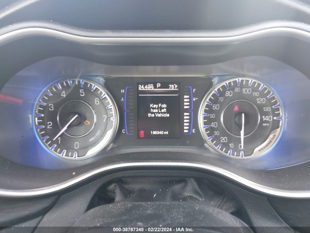 Chrysler 200 Limited 2015 1C3CCCAB2FN681350 Image 7