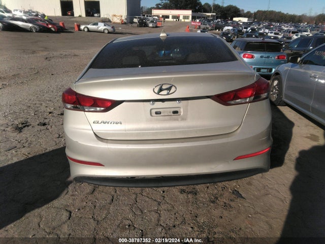 Hyundai Elantra Value Edition 2018 5NPD84LF6JH306383 Image 16