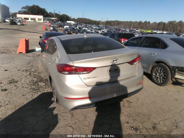 Hyundai Elantra Value Edition 2018 5NPD84LF6JH306383 Image 3