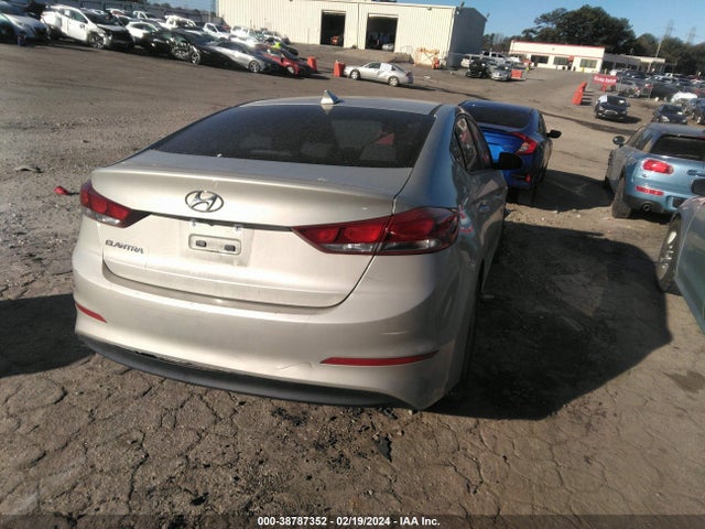 Hyundai Elantra Value Edition 2018 5NPD84LF6JH306383 Image 4