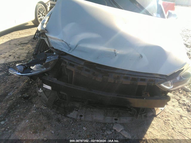 Hyundai Elantra Value Edition 2018 5NPD84LF6JH306383 Image 6