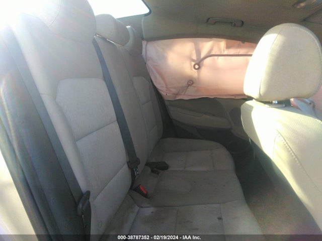 Hyundai Elantra Value Edition 2018 5NPD84LF6JH306383 Image 8