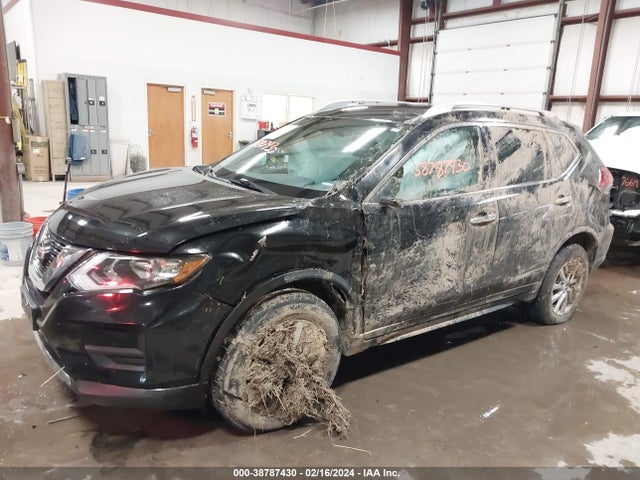 38787430 :رقم المزاد ، KNMAT2MV1HP513578 vin ، 2017 Nissan Rogue Sv مزاد بيع