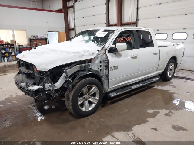 RAM 1500 Sport 2016 1C6RR7UTXGS313850 Image 2