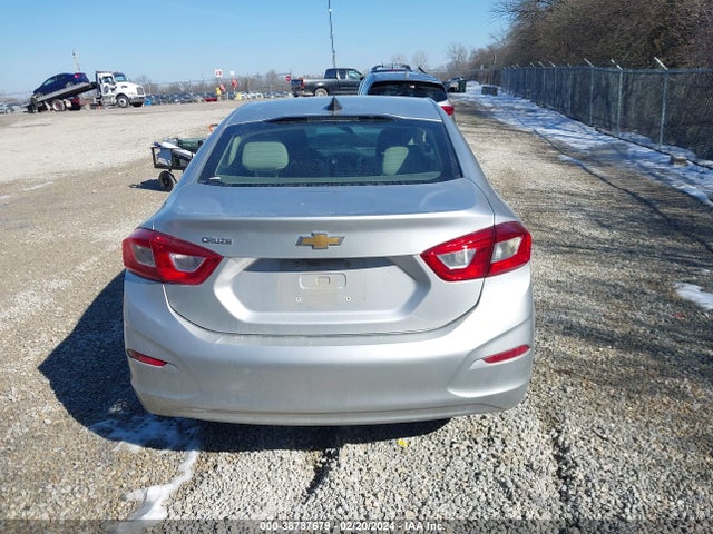 Chevrolet Cruze Ls Auto 2018 1G1BC5SM8J7220629 Image 16