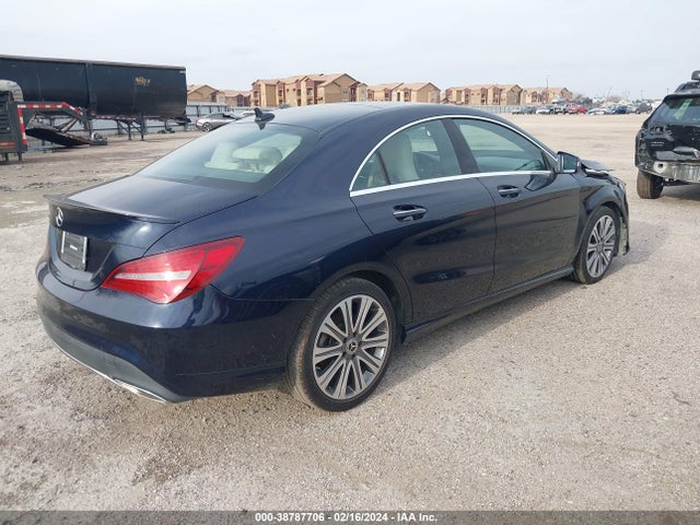 Mercedes-Benz CLA 250 2018 WDDSJ4EB4JN637135 Image 4