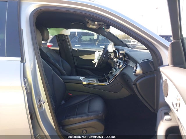 W1N0G8DB3NG097790 Mercedes-Benz Glc 300 Suv