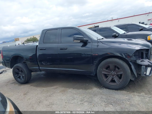 RAM 1500 Night Quad Cab 4x4 6'4 Box 2017 1C6RR7HT2HS811990 Image 13