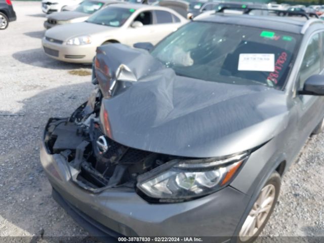 JN1BJ1CR9JW205775 Nissan Rogue Sport Sv