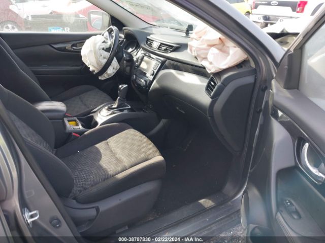 JN1BJ1CR9JW205775 Nissan Rogue Sport Sv