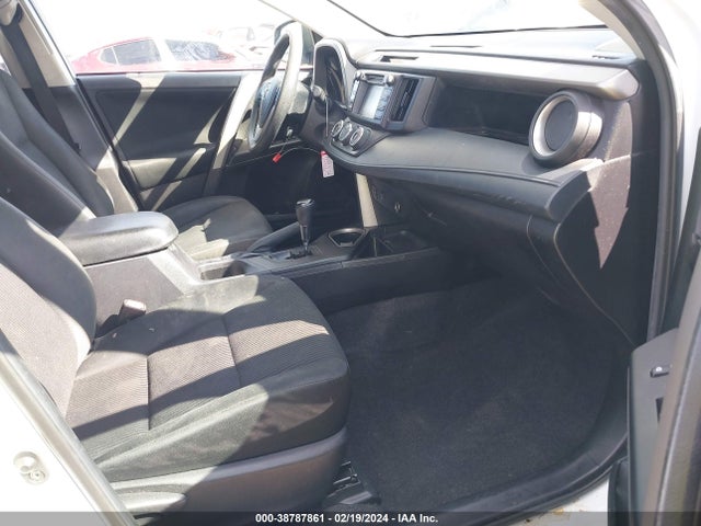 2018 TOYOTA RAV4 LE VIN: 2T3ZFREV0JW486210