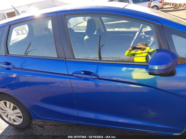 Honda FIT LX 2017 3HGGK5G53HM704212 Image 14