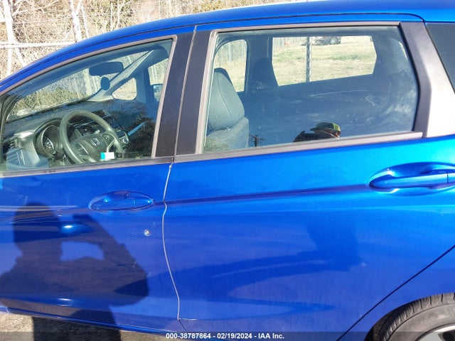 Honda FIT LX 2017 3HGGK5G53HM704212 Image 15