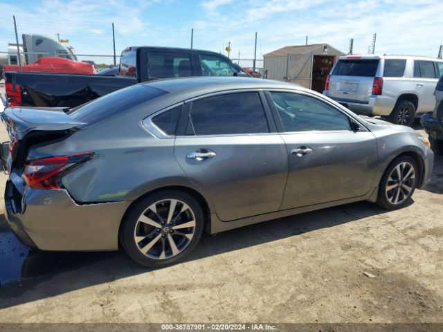 1N4AL3AP2HN308994 Nissan Altima 2.5 Sr