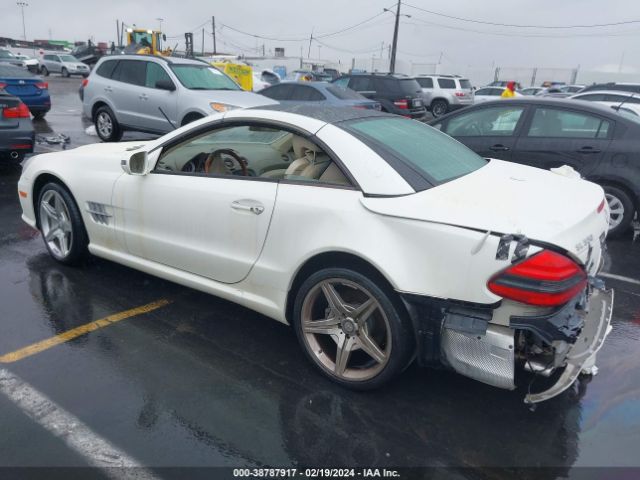 2011 MERCEDES-BENZ SL 550 WDBSK7BA2BF162213 Photo 2