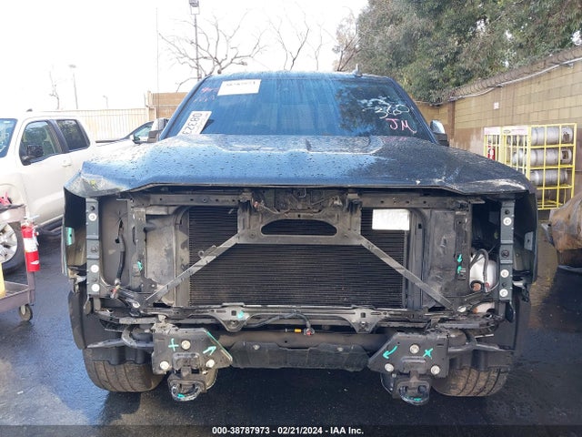 2018 CHEVROLET SILVERADO 1500 1LZ VIN: 3GCPCSEJ2JG256480
