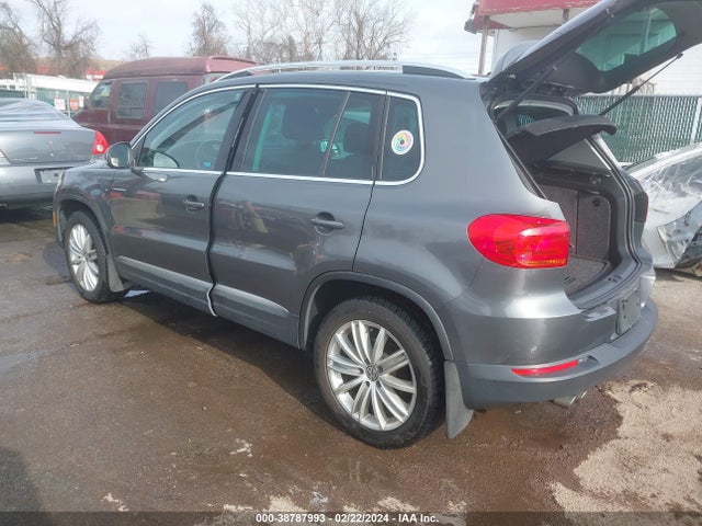 Продажа на аукционе авто 2016 Volkswagen Tiguan Se, vin: WVGBV7AX0GW583266, номер лота: 38787993