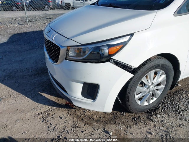 KIA SEDONA LX 2017 KNDMB5C17H6307509 Image 6