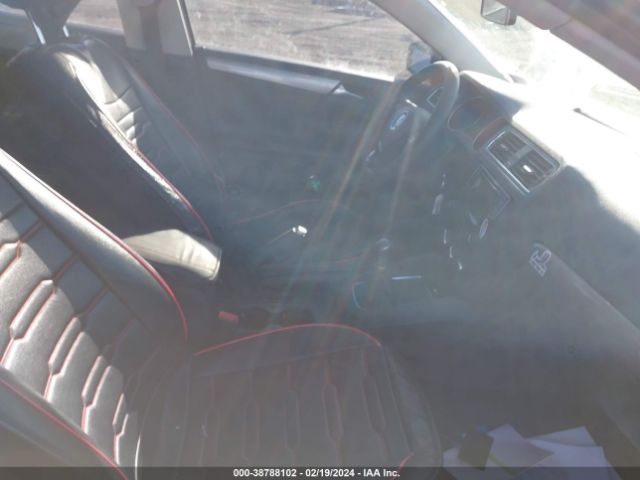 3VW167AJ2HM333437 Volkswagen Jetta 1.4t S