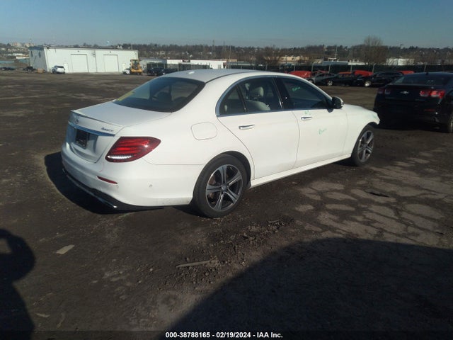WDDZF4KB7HA143485 Mercedes-Benz E 300 4matic